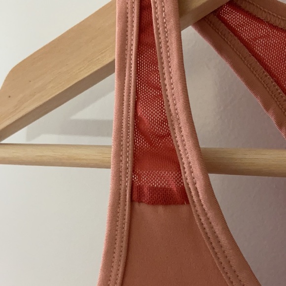 gymshark dry fit tank top - Picture 3 of 5